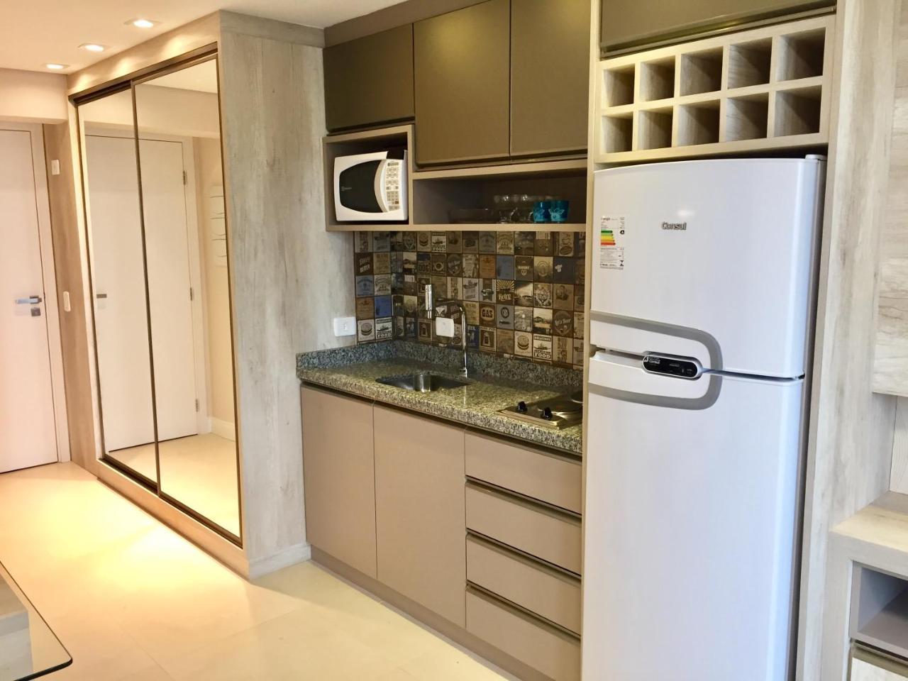 Estudio Moderno Com Linda Vista Para A Serra Curitiba Kültér fotó
