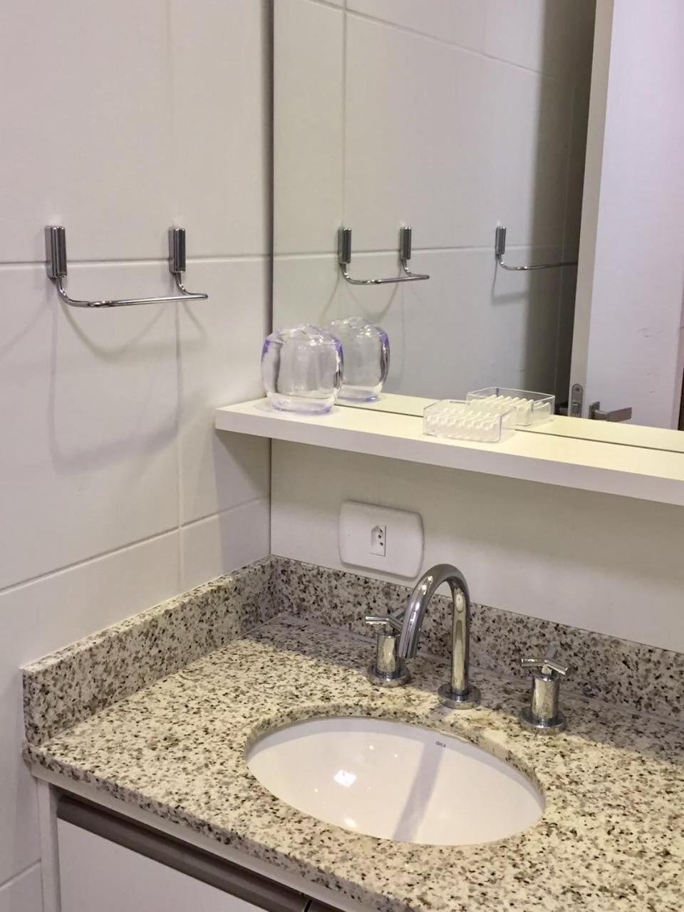 Estudio Moderno Com Linda Vista Para A Serra Curitiba Kültér fotó