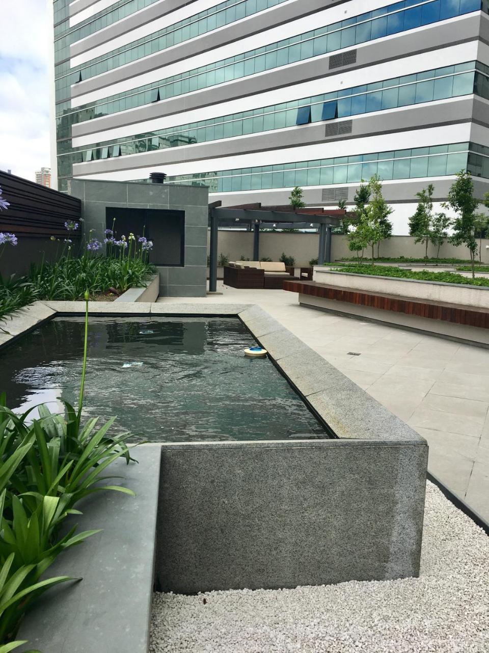 Estudio Moderno Com Linda Vista Para A Serra Curitiba Kültér fotó